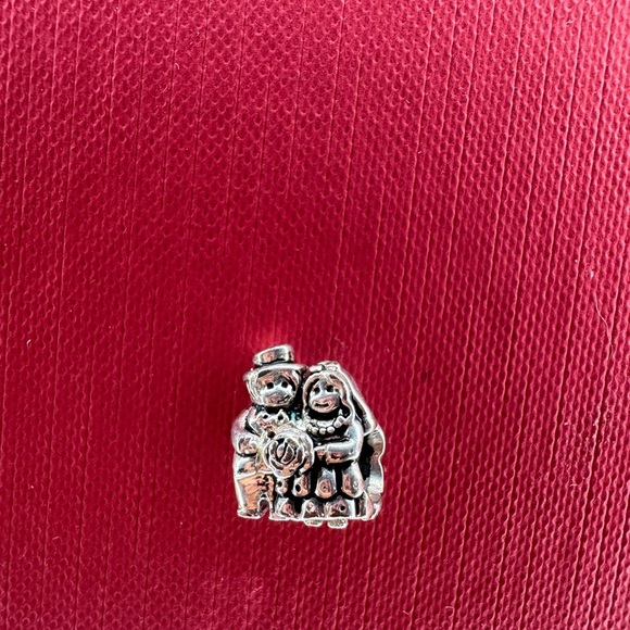 Sterling Silver Wedding Couple Charm đź’Ť Cute Mini Bead - Picture 1 of 4